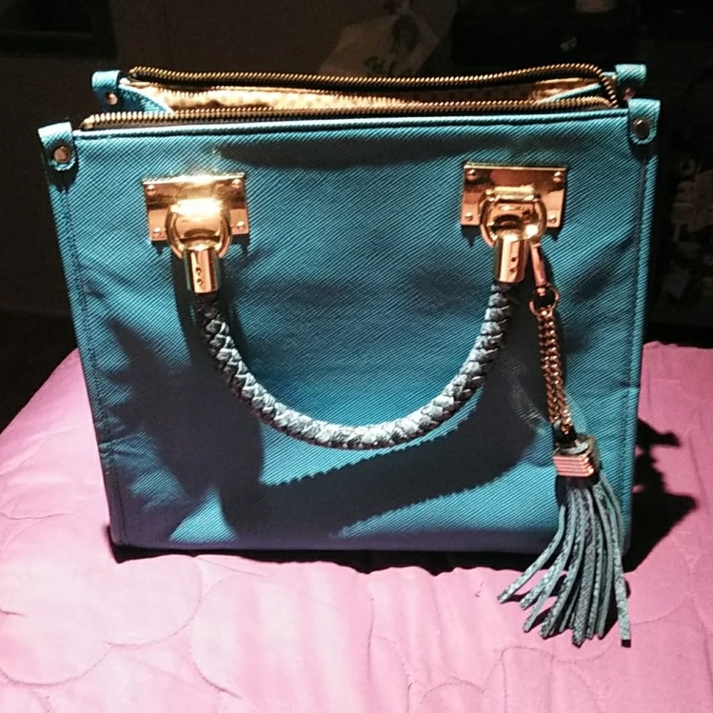 Gianni Bini blue bag